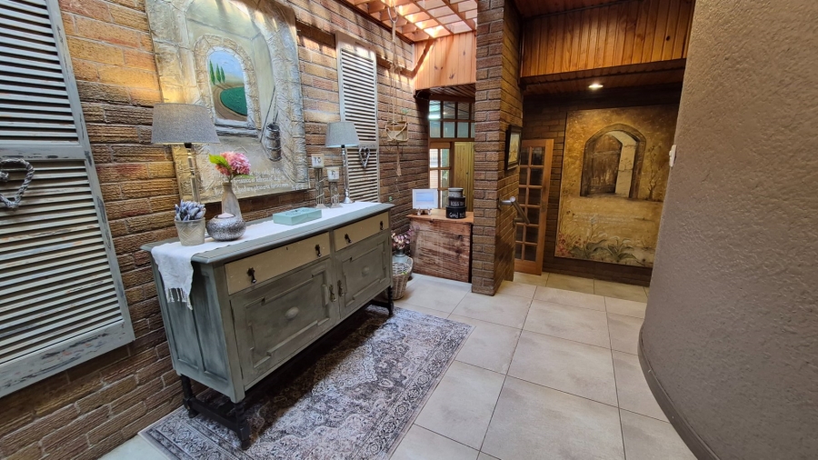 6 Bedroom Property for Sale in Universitas Free State